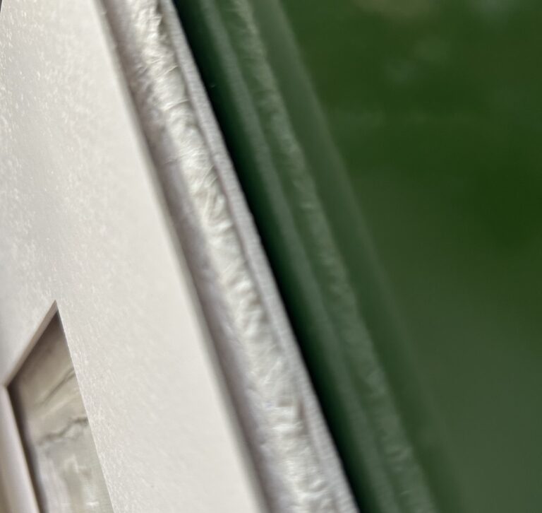 Detail mixed media werk 'Between the layers' van Daphne Depasse